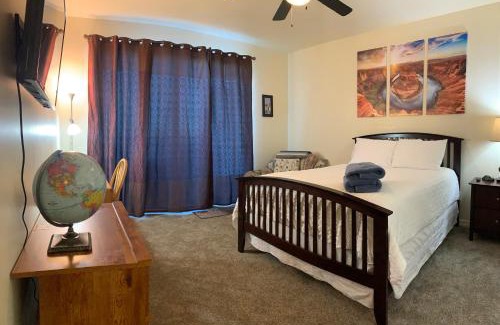 Greenehaven Apartment | Desert Frontier with Garage, Boat Space, & WFH Workspace