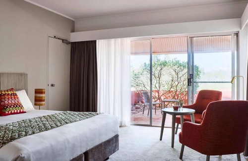 Yulara Hotel | Desert Gardens Hotel
