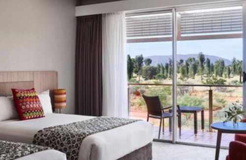Yulara Hotel | Desert Gardens Hotel