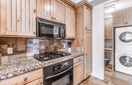 Lava Falls House | Desert gem near Zion with pool/hot tub access, fast WiFi & AC