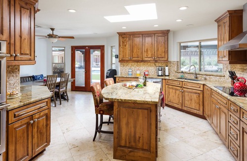 Buenavante House | Desert Haven by GoodNight Stay| 7 BR Mansion - Pool & Spa