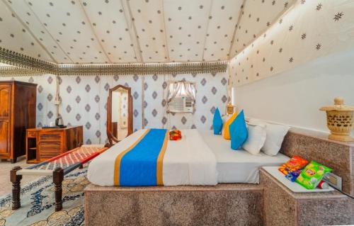 Amar Sagar Pol Resort | Desert Heritage Permium Camps