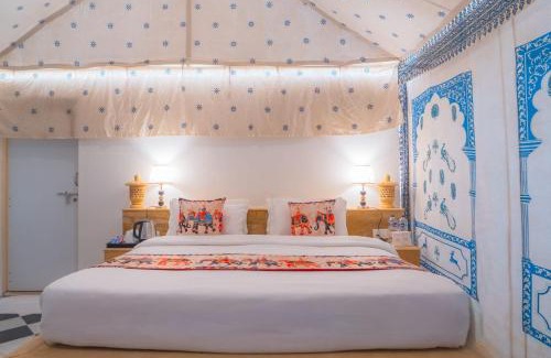 Amar Sagar Pol Resort | Desert Heritage Permium Camps
