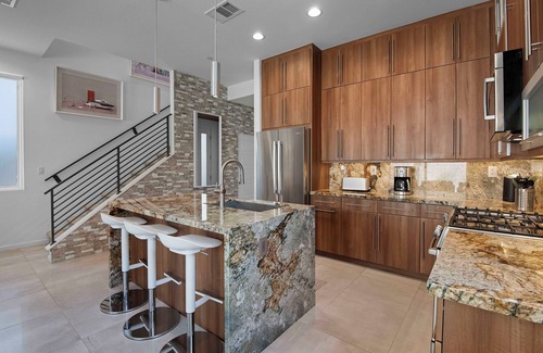 Racquet Club West Condo | Desert Horizon PS Home