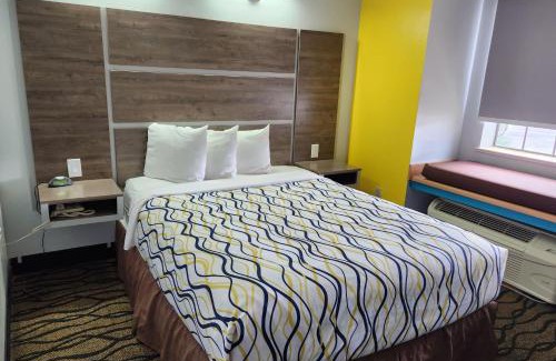 Tucumcari Hotel | Desert Inn Tucumcari