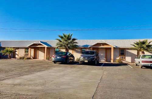 Van Horn Hotel | Desert Inn