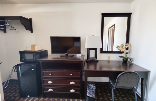 Van Horn Hotel | Desert Inn