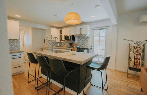 Near North Valley House | Desert Oasis Hot Tub Retreat in the Heart of Albuquerque!