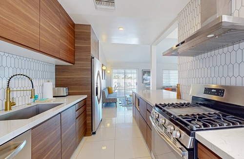 Little Tuscany House | Desert oasis w/gorgeous mtn. views, private pool with spa, & grill -walk to town