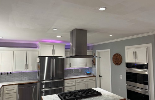 Yakima House | Desert Oasis with in ground pool, 4 bedrooms, 3 baths in the heart of Yakima!
