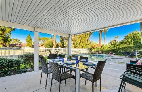 Indio House | Desert Pool House: Sun, Swim, Sip & Stay