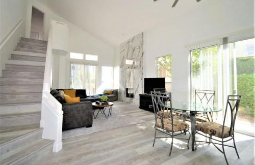 Cathedral City House | Desert Princess Townhouse Retreat