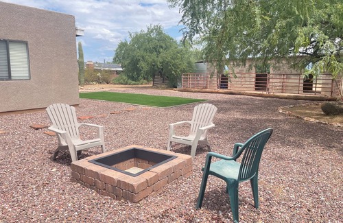Tucson House | Desert Ranch Home + 3 Horse stalls. Views of the Rincon Mountains