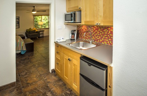 Tahquitz River Estates Hotel | Desert Riviera Hotel