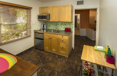 Tahquitz River Estates Hotel | Desert Riviera Hotel