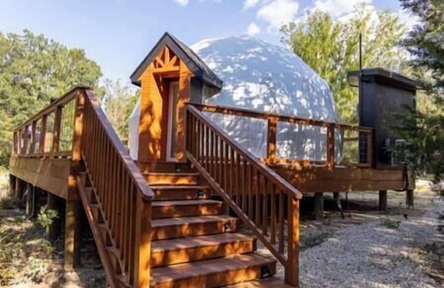 Bastrop County Cabin | Desert Rose-Luxury Glamping