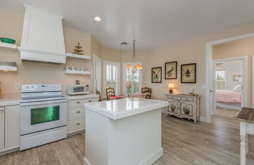 San Tan Valley House | Desert Sky Cottage on 2 1/2 acres. Mountain views. Pool. Gated & fenced.