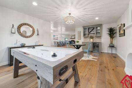 Cibola Addition House | Desert Skyline Getaway - An Irvie Home