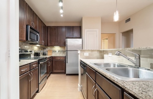 Park Central Apartment | Desert Sunset Near Galleria Medical City