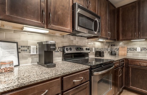 Park Central Apartment | Desert Sunset Near Galleria Medical City