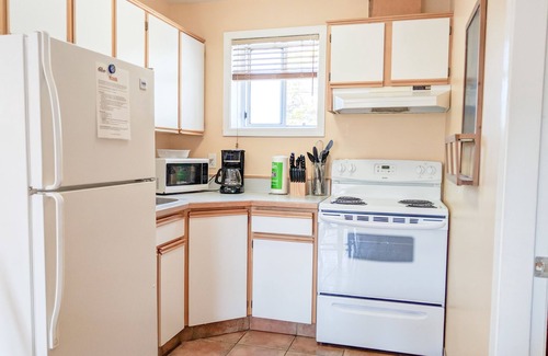 Okanagan-Similkameen Condo | Desert Surfside Waterfront Accommodations