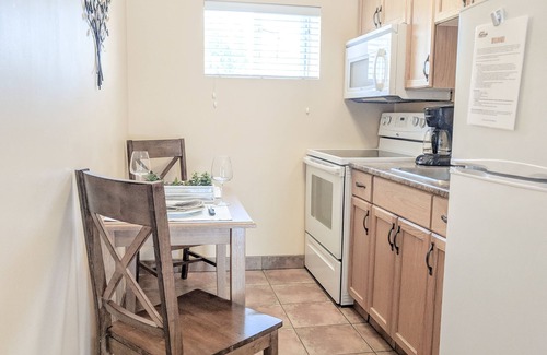 Okanagan-Similkameen Condo | Desert Surfside Waterfront Accommodations