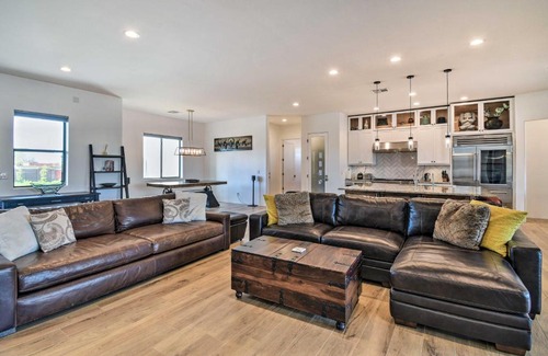 Anthem House | Desert Views, Fire Pit Serene Phoenix Getaway
