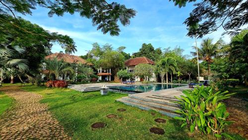 Muhamma Resort | Deshadan Backwater Resort - The best sunrise view