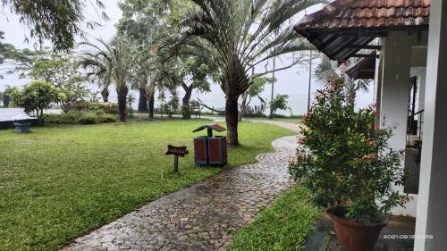 Muhamma Resort | Deshadan Backwater Resort - The best sunrise view