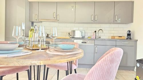 Weil am Rhein Apartment | Design-Apartment I Klimaanlage I Balkon I Boxspring I Nespresso