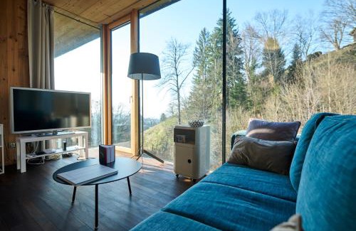 Bregenz Apartment | Design Apartment mit Panoramafenster & Naturblick - KLIMATISIERT