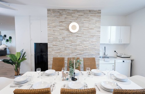 Neureut Apartment | Design Penthouse - 4BR - 2 Bath - Rooftop - Whirlpool - 2 Parking