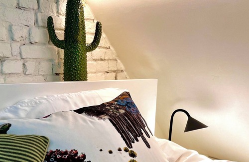 Stationsbuurt Noord Apartment | Design penthouse in the museum area, walking distance from the Ghent city center