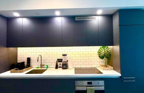 Downtown Miami Apartment | Design Studio City Views Pool/Gym