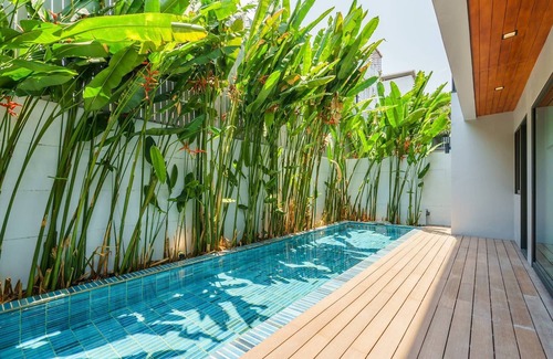 Khlong Tan Nuea Villa | Designer 49 Pool Villa