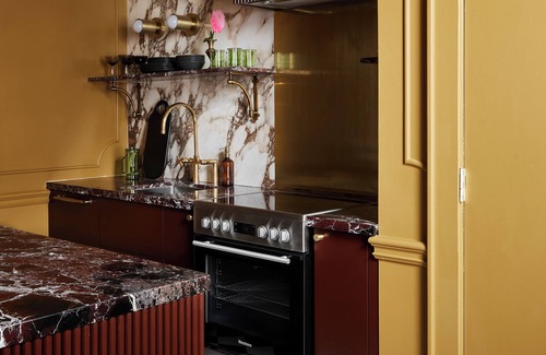 Stratford Hotel | Designed for a group of friends, sisters, family or even two couples.