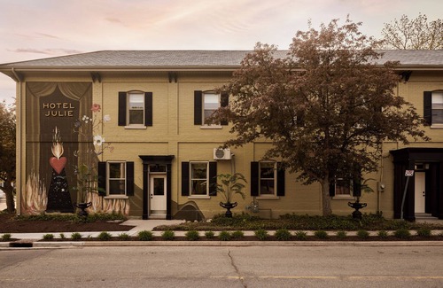 Stratford Apartment | Designed for the solo traveller or couple looking for a taste of the Hotel Julie experience.