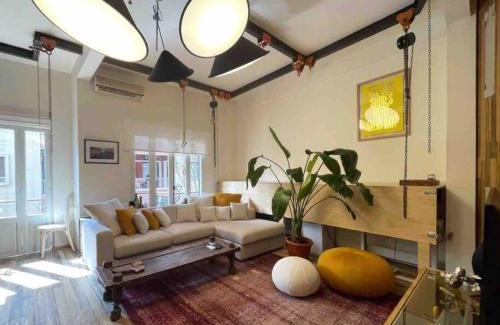 Gemmayzeh Apartment | Designer 1BR apt in Gemmayze
