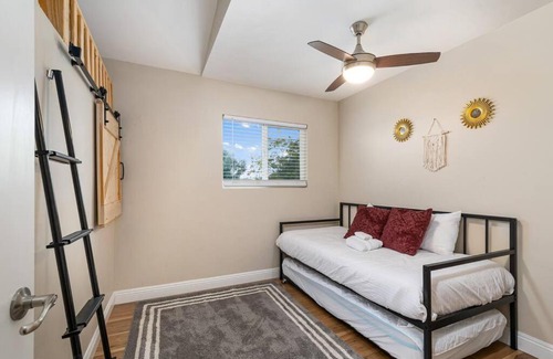 La Mesa House | Designer 4 BR La Mesa Home w/Yard and BBQ