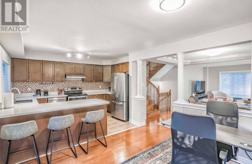 Central Erin Mills House | ★Designer 4BR Executive Townhome w/Parking