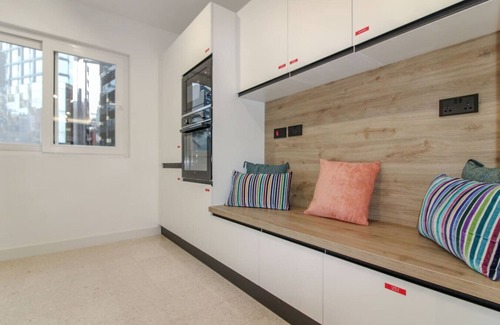 Paceville Apartment | Designer - 60 Seconds to the Beach I Free Parking!