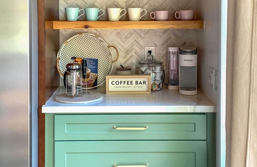 Lake Arrowhead Cottage | Designer A-frame in Lake Arrowhead w/Game Room