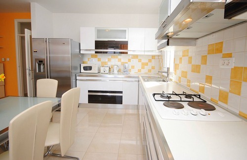 Okrug Gornji Apartment | Designer Apartment 10 meters from the sea