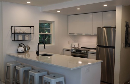 Adolphustown Cottage | Designer Comfort in a Country Home!