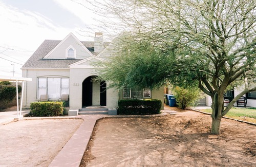 Coronado House | Designer Historic Duplex Minutes from Downtown