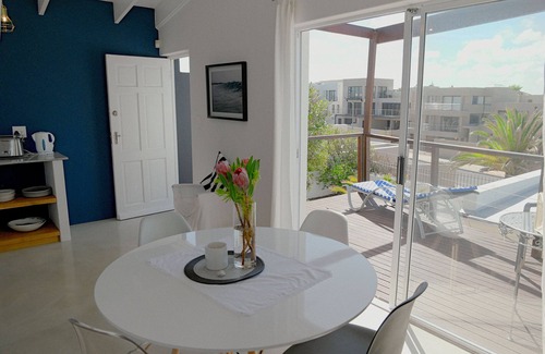 Bloubergstrand Apartment | Designer holiday apartment in private villa solar powered