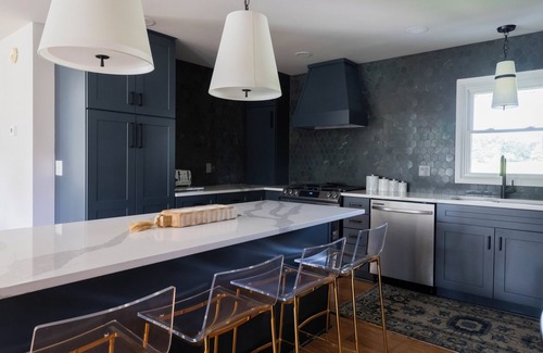 Holcomb House | Designer Home, Hot Tub, King Suite, Game Room