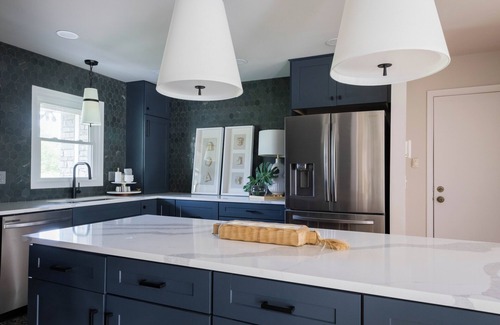 Holcomb House | Designer Home, Hot Tub, King Suite, Game Room
