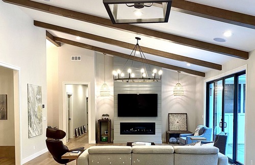 Alamo House | Designer Home with Serene Outdoor Oasis; incl pool, spa, sport-court, & fire pit