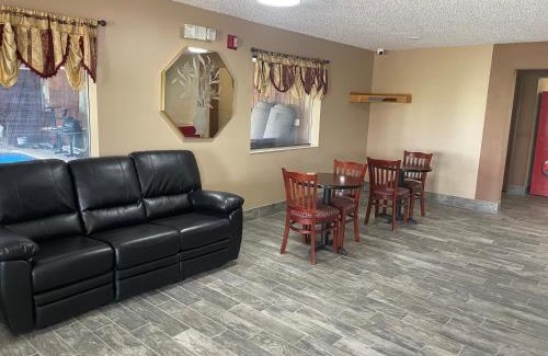 Toledo Hotel | Designer Inn and Suites